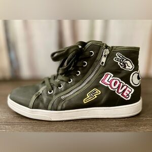 Madden Girl Cindy High-Top Gray/Black Sneakers w/ Patches. Size 9 Gently Worn